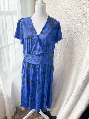 Blue Floral Wrap Midi Dress with Waistband